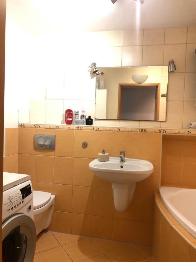 Nice Room, Комната, Pokoj Miedzy Airport Wro A Centrum Wrocław Eksteriør bilde